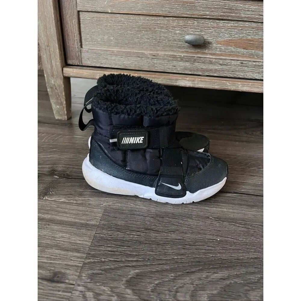 Nike Flex Advance Boot 'Black White'Kids size 12C